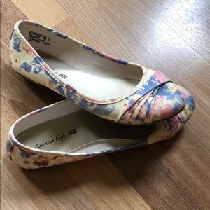 American Eagle By Payless Shoes - American Eagle multi color ballet flats. American Eagle By Payless Shoes - American Eagle multi color ballet flats.